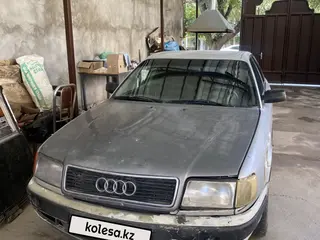 Audi 100