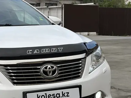 Toyota Camry 2013 года за 10 500 000 тг. в Семей