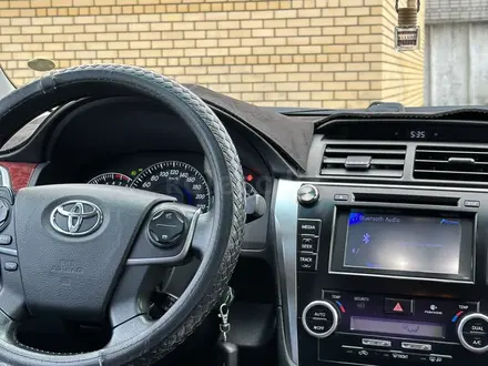 Toyota Camry 2013 года за 10 500 000 тг. в Семей – фото 15