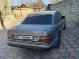 Mercedes-Benz E 260 1990 года за 1 400 000 тг. в Жаркент – фото 2