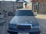 Mercedes-Benz E 260 1990 года за 1 400 000 тг. в Жаркент