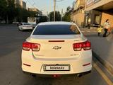 Chevrolet Malibu 2013 года за 6 500 000 тг. в Алматы – фото 2