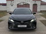 Toyota Camry 2019 года за 13 200 000 тг. в Семей