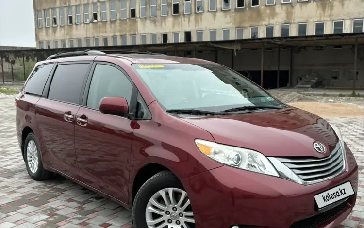 Toyota Sienna 2015 года за 14 500 000 тг. в Алматы