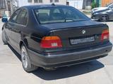 BMW 528 1996 года за 2 000 000 тг. в Атырау – фото 4