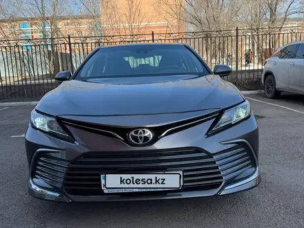 Toyota Camry 2022 года за 13 850 000 тг. в Караганда – фото 13