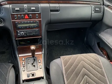 Mercedes-Benz E 280 1997 года за 3 800 000 тг. в Шымкент – фото 8