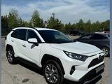 Toyota RAV4 2020 годаүшін15 300 000 тг. в Алматы – фото 2