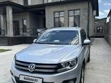 Volkswagen Tiguan 2015 года за 6 800 000 тг. в Шымкент