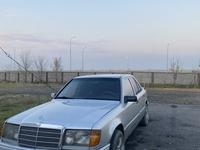 Mercedes-Benz E 200 1990 годаfor1 100 000 тг. в Шымкент