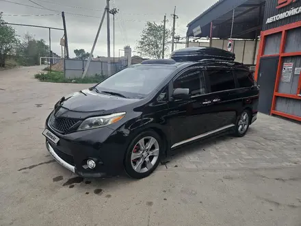 Toyota Sienna 2016 года за 15 500 000 тг. в Алматы – фото 7
