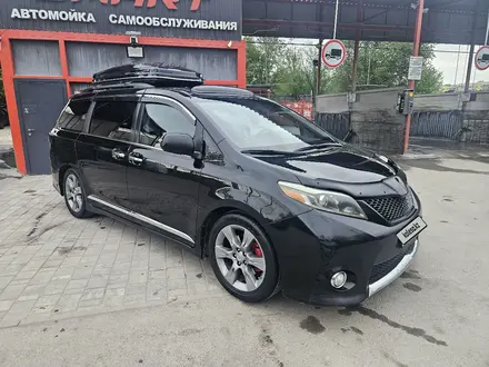 Toyota Sienna 2016 года за 15 500 000 тг. в Алматы – фото 9
