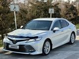 Toyota Camry 2019 годаүшін13 750 000 тг. в Шымкент