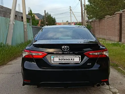 Toyota Camry 2019 года за 9 800 000 тг. в Тараз – фото 13