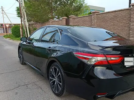 Toyota Camry 2019 года за 9 800 000 тг. в Тараз – фото 15
