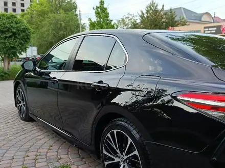 Toyota Camry 2019 года за 9 800 000 тг. в Тараз – фото 11