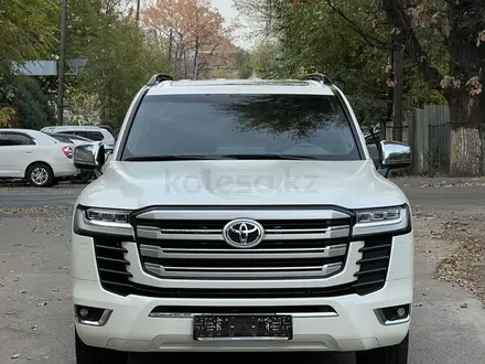 Toyota Land Cruiser 2022 года за 44 000 000 тг. в Алматы – фото 2