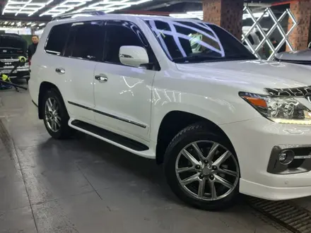 Lexus LX 570 2014 года за 29 000 000 тг. в Астана – фото 2