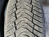 Комплект шин с шипами Yokohama 235/50/18 за 110 000 тг. в Алматы – фото 2