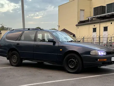 Toyota Scepter 1996 года за 1 100 000 тг. в Алматы – фото 2