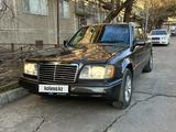 Mercedes-Benz E 200 1995 года за 1 800 000 тг. в Шымкент