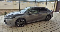Toyota Camry 2025 года за 16 390 000 тг. в Шымкент – фото 5