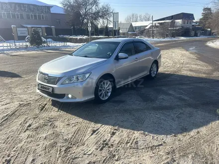 Toyota Camry 2013 года за 10 500 000 тг. в Алматы – фото 2