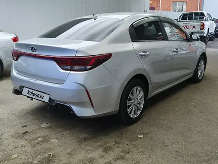 Kia Rio 2021 года за 6 169 000 тг. в Актобе – фото 4