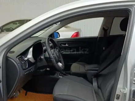Kia Rio 2021 года за 6 169 000 тг. в Актобе – фото 8