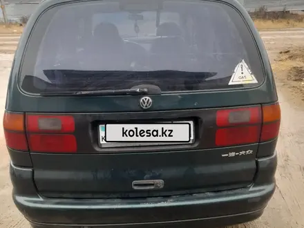 Volkswagen Sharan 1997 года за 2 400 000 тг. в Кызылорда – фото 4