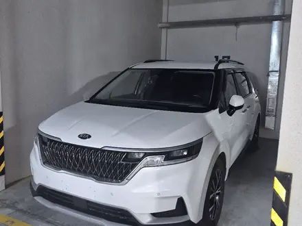 Kia Carnival 2021 года за 16 500 000 тг. в Алматы – фото 2