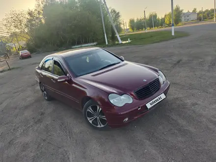 Mercedes-Benz C 200 2000 года за 2 440 000 тг. в Петропавловск