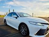 Toyota Camry 2021 года за 16 500 000 тг. в Экибастуз – фото 2