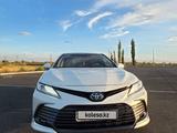 Toyota Camry 2021 года за 16 500 000 тг. в Экибастуз – фото 3