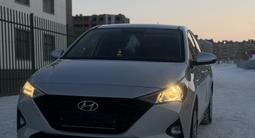 Hyundai Accent 2021 года за 8 500 000 тг. в Актобе – фото 2