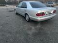 Mercedes-Benz E 320 1997 года за 3 800 000 тг. в Тараз – фото 2