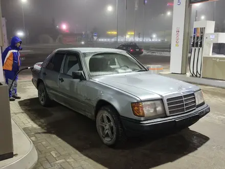 Mercedes-Benz E 230 1990 года за 1 700 000 тг. в Уральск – фото 9