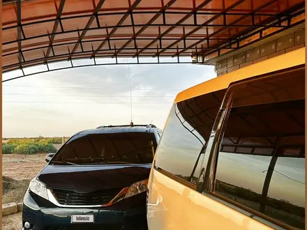 Toyota Sienna 2012 года за 9 000 000 тг. в Атырау – фото 15