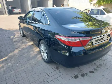 Toyota Camry 2016 года за 9 800 000 тг. в Тараз – фото 2