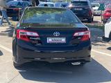 Toyota Camry 2014 года за 5 300 000 тг. в Жанаозен – фото 2