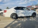 Skoda Octavia 2014 года за 5 300 000 тг. в Уральск – фото 4