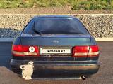 Toyota Carina E 1997 года за 1 500 000 тг. в Усть-Каменогорск – фото 5