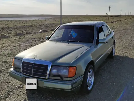 Mercedes-Benz E 230 1992 года за 1 600 000 тг. в Айтеке би – фото 10