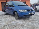 Volkswagen Sharan 1997 года за 2 300 000 тг. в Астана