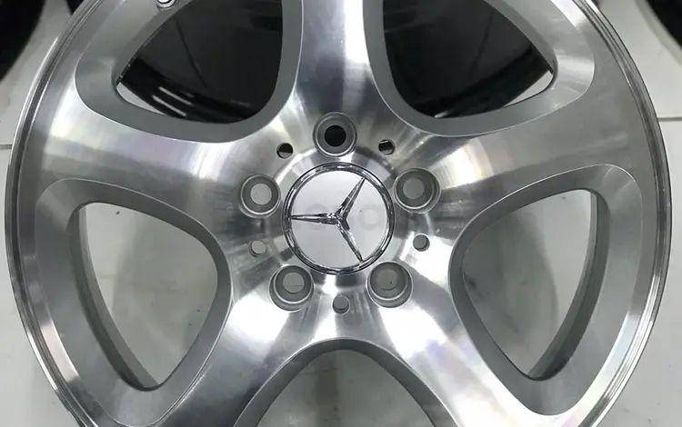 R16. Mercedes Benz за 182 000 тг. в Алматы
