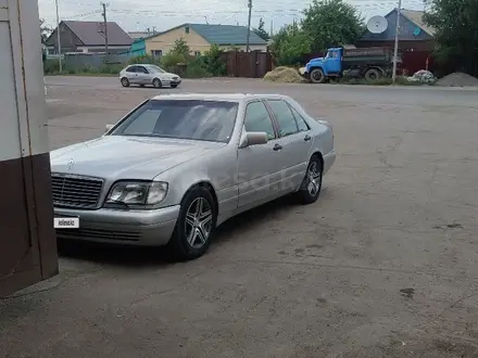 Mercedes-Benz S 320 1995 года за 3 000 000 тг. в Караганда