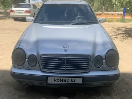 Mercedes-Benz E 200 1995 года за 2 100 000 тг. в Караганда – фото 8