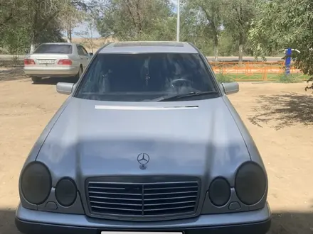 Mercedes-Benz E 200 1995 года за 2 100 000 тг. в Караганда – фото 20