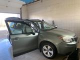 Subaru Forester 2013 года за 4 000 000 тг. в Уральск – фото 2