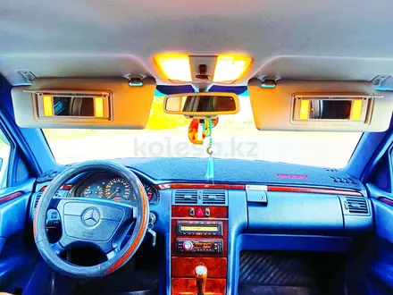 Mercedes-Benz E 200 1998 года за 4 750 000 тг. в Караганда – фото 62